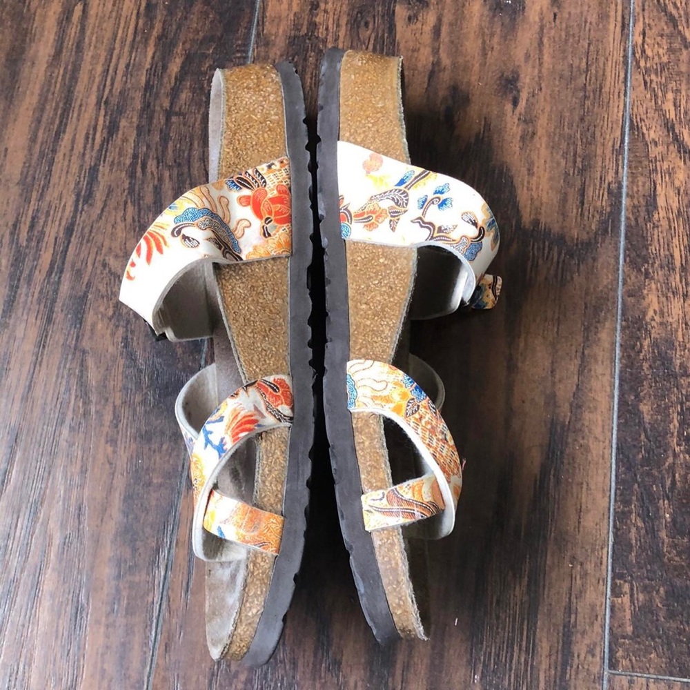 Papillio Birkenstock Mayori Tabora Floral Tropical Garden Slides Sandal Toe Loop - Picture 2 of 5